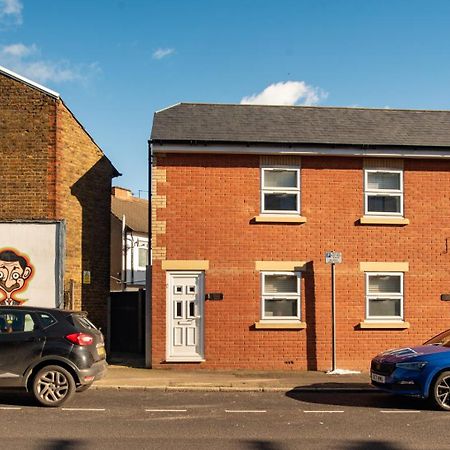 Watford Central Serviced Apartments واتفورد المظهر الخارجي الصورة