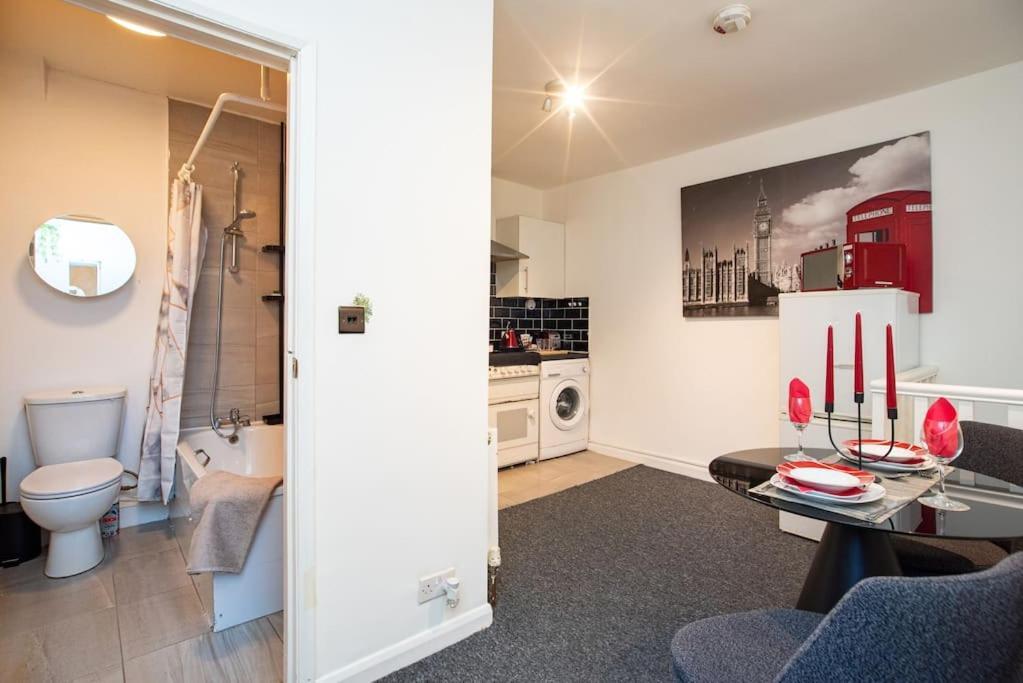 Watford Central Serviced Apartments واتفورد المظهر الخارجي الصورة