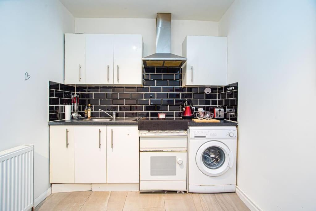 Watford Central Serviced Apartments واتفورد المظهر الخارجي الصورة