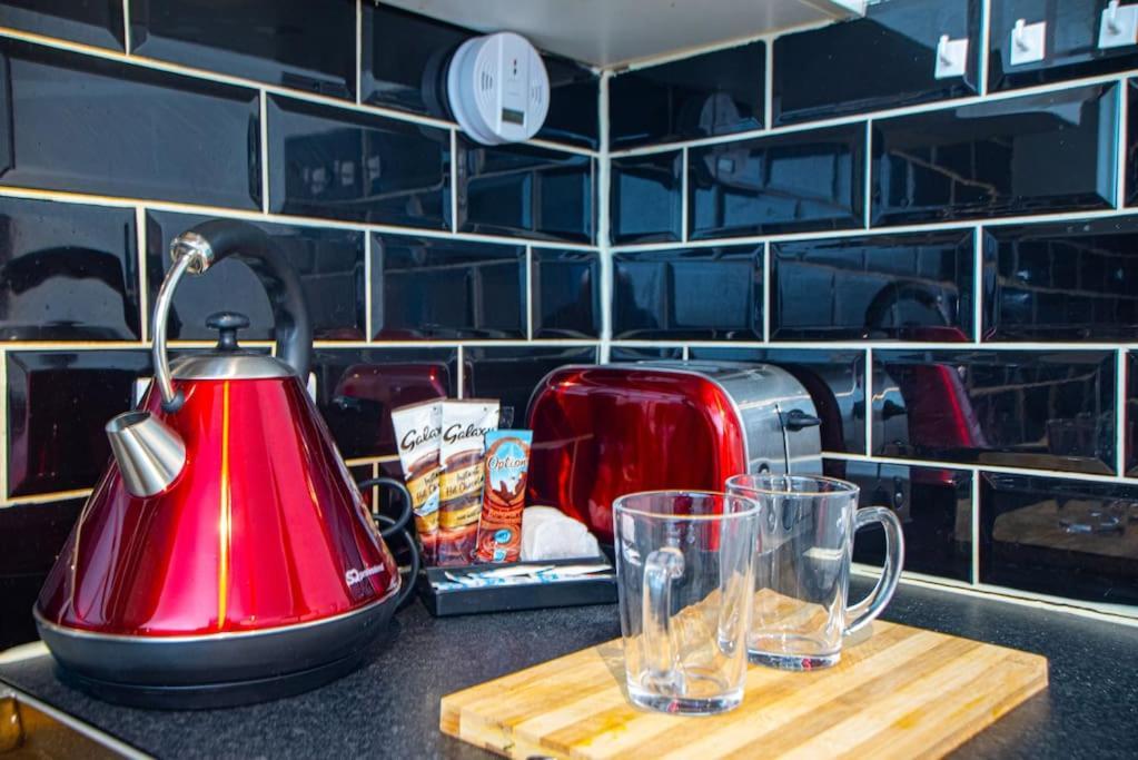 Watford Central Serviced Apartments واتفورد المظهر الخارجي الصورة